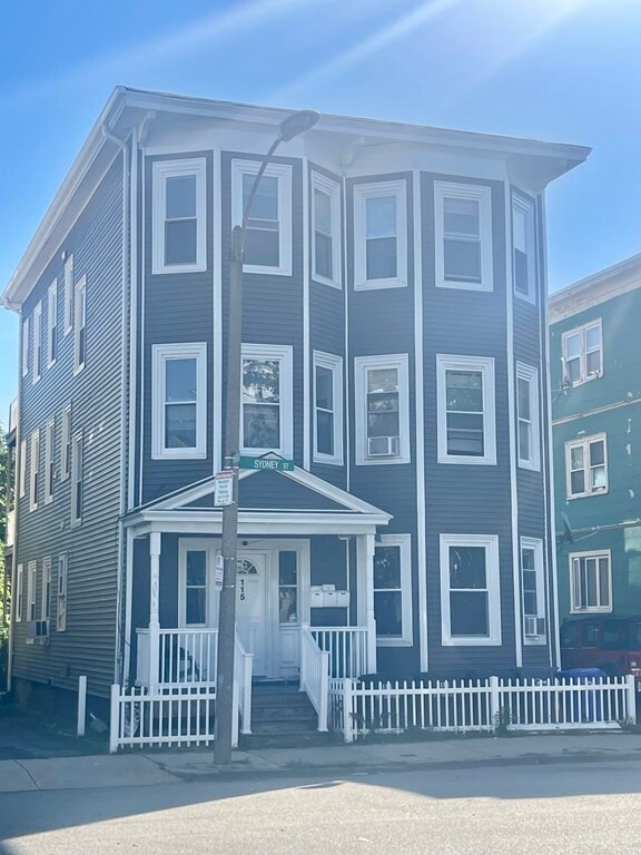 Building Photo - 115 Sydney St Unit 3 Rental