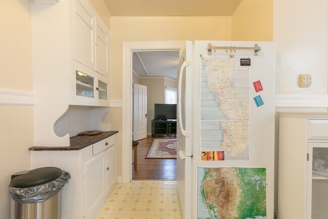 Photo - 3434 California St Unit #2