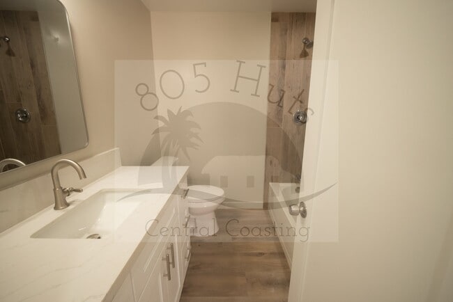 486 Crescent Unit Main