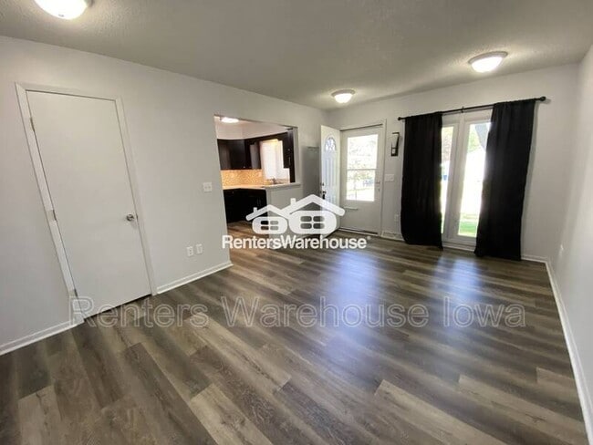 Photo - 2400 SE 17th St