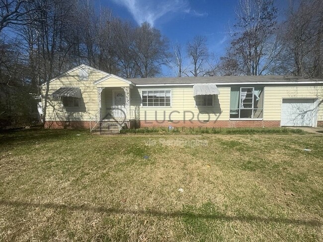 Building Photo - 316 Woody Dr
