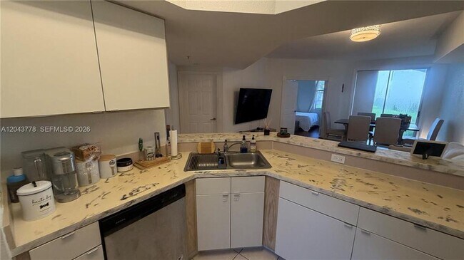 735 SW 148th Ave Unit 1711