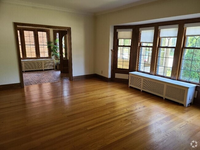 Building Photo - 3474 N Downer Ave Rental