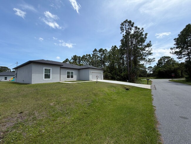 Photo - Adorable 3 Bedroom / 2 Bathroom Home in Palm Bay!!