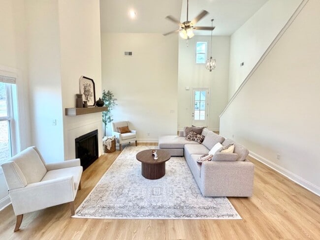 Photo - MarchMeadowsWay10262 Unit 1