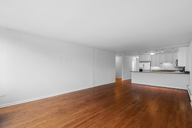 Photo - 1340 N Dearborn St