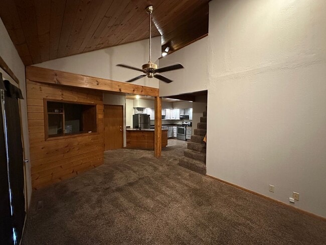 Building Photo - 2540 S Edgewood Dr Unit = 3 Rental