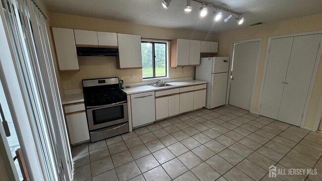 Photo - 178 Linda Ln