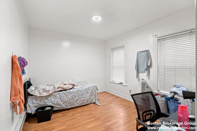Photo - 78 Hillside St