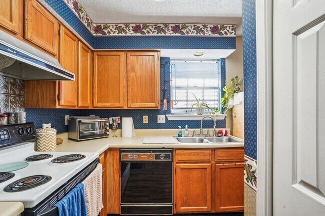 Photo - 111 Omega St Unit B