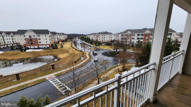 Building Photo - 245 Breeders Cup Dr