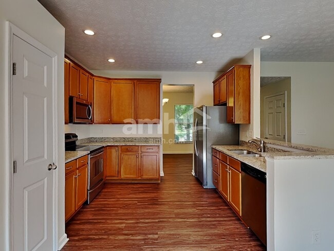 Photo - 136 Leasure Dr