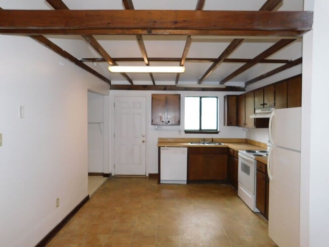 Photo - Duplex in Havelock close to Cherry Point