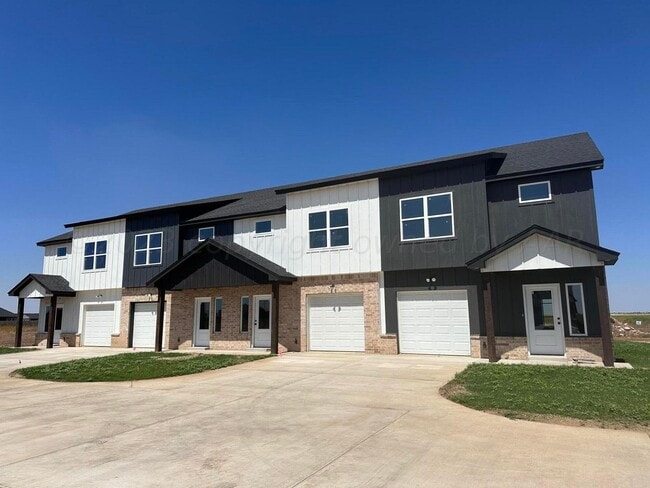Building Photo - 14100 Daisy Dr Unit 3