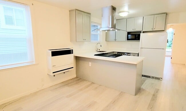 Building Photo - RHIN299 Unit # 1 Rental