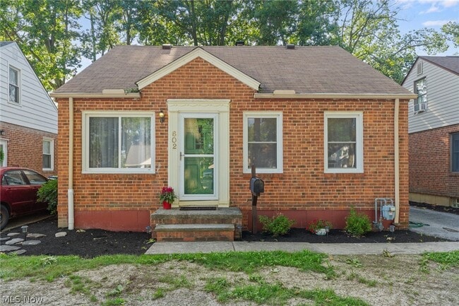 Building Photo - 602 Huntmere Dr