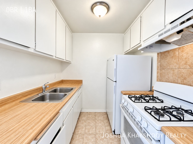 6907 Whitsett Ave Unidad 212
