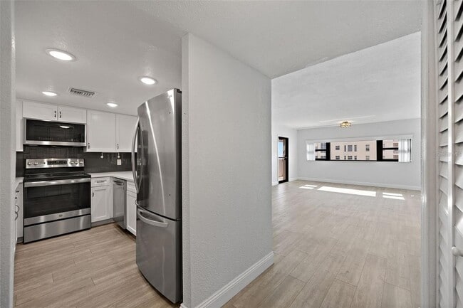 Photo - 4141 Bayshore Blvd Unit 1702