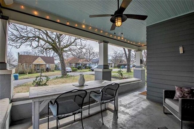 Photo - 3810 Compton-
