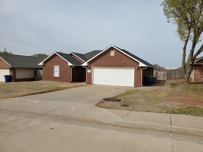 Photo - 2306 N Benjamin St