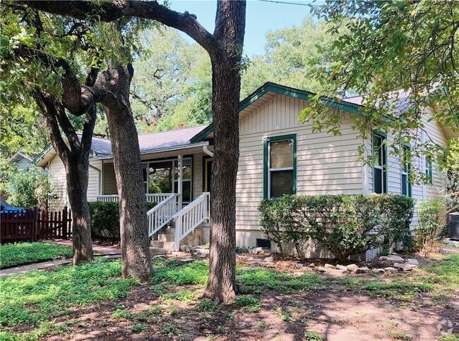Building Photo - 2400 W 7th St Rental