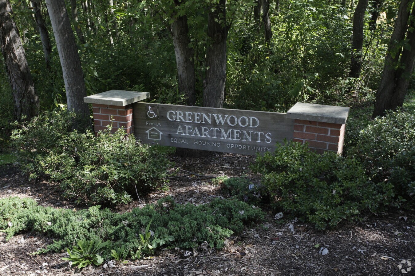 Photo - Greenwood Apartments