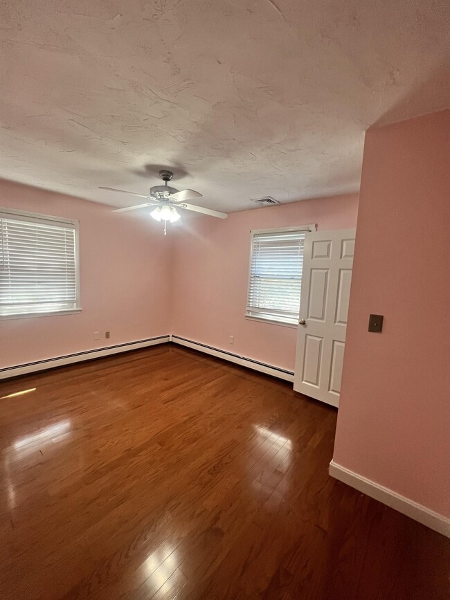 Photo - 3 Hearthstone Cir