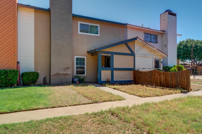 Photo - 8633 Knoxville Dr