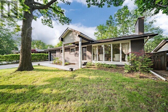 Photo - 1277 Gainsborough Dr
