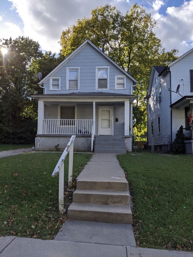 Photo - 2006 Agnes Ave