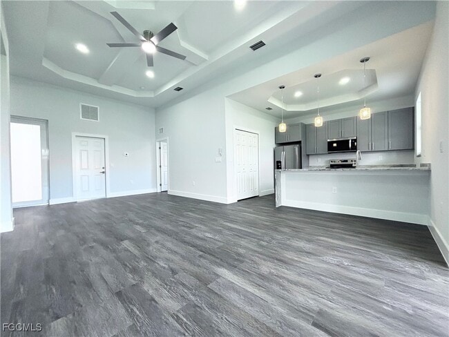 Building Photo - 4552 20th St SW Rental