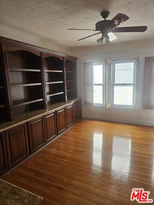 Photo - 122 N Detroit St