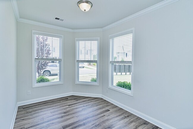 Photo - 412 Yellow Fox Rd