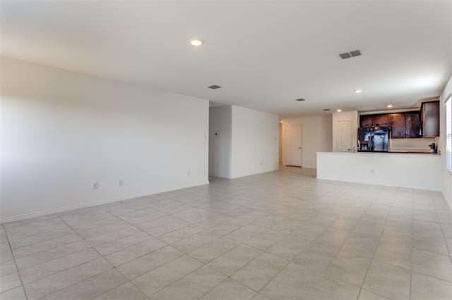 Photo - 111 Lemongrass Dr