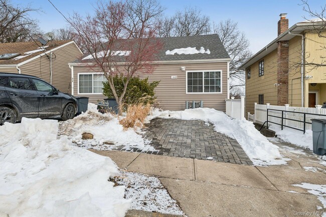 Photo - 60 Marwood Rd N