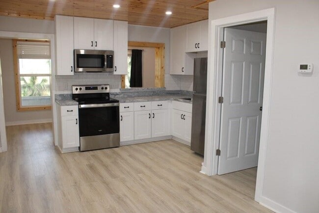 Photo - 1190 Patterson Rd