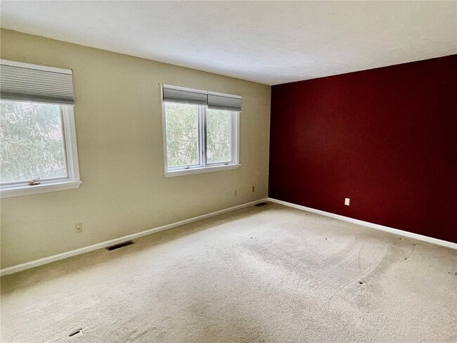 Building Photo - 48 Colonial Cir Rental
