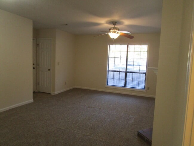 Photo - 610 Archdale Dr