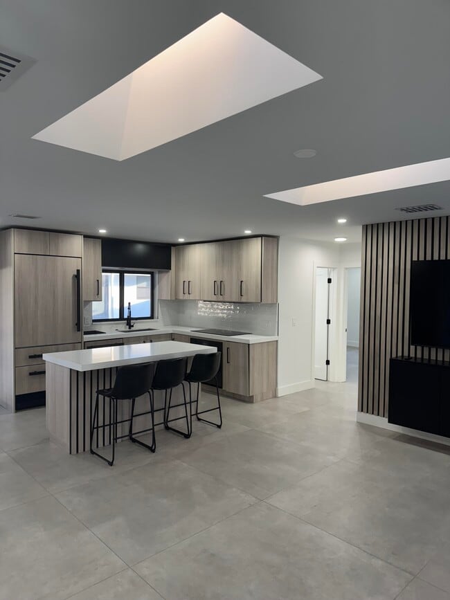 Building Photo - 1191 SW 15th St