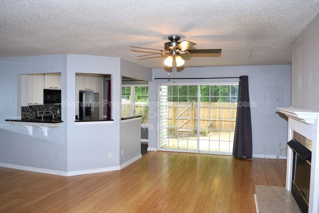 Photo - 3809 Peppercorn Way