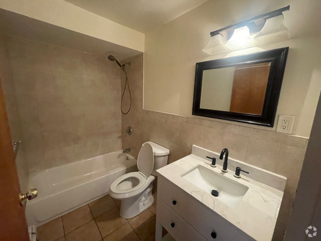 Building Photo - 60 Paerdegat 4th St Unit 1ST FL Rental