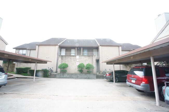 Building Photo - 8531 Sands Point Dr Rental
