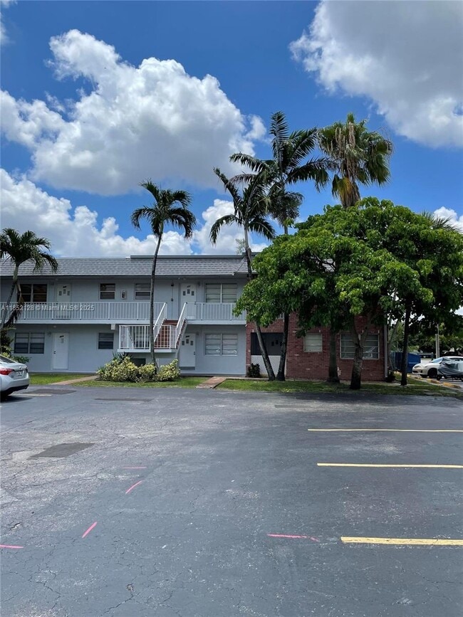 Building Photo - 2061 NW 81st Ave Unit 612 Rental