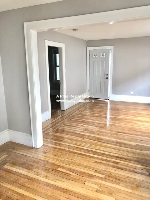 36 Lexington Ave Unit 1