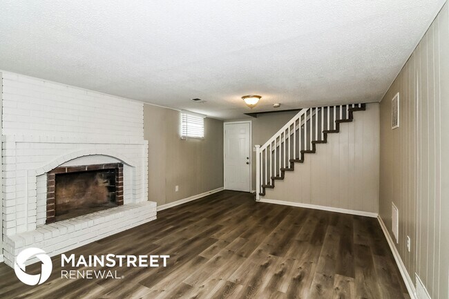 Photo - 15933 E 41 St S