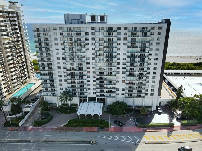 Building Photo - 5701 Collins Ave Rental