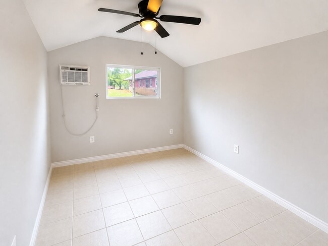 Photo - 1120 N Harrison Ave