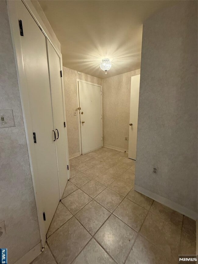 Photo - 310 Lookout Ave Unit 106