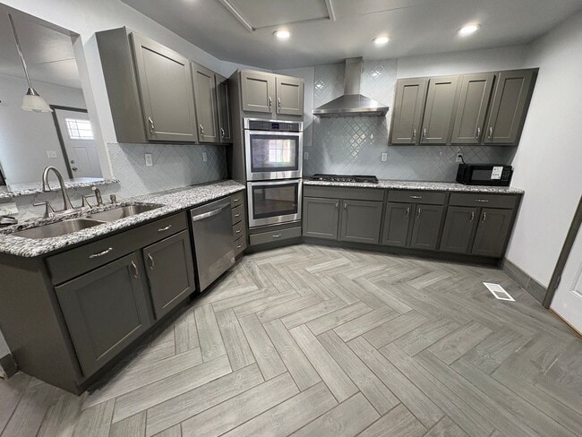 Photo - 622 E St Elmo Ave