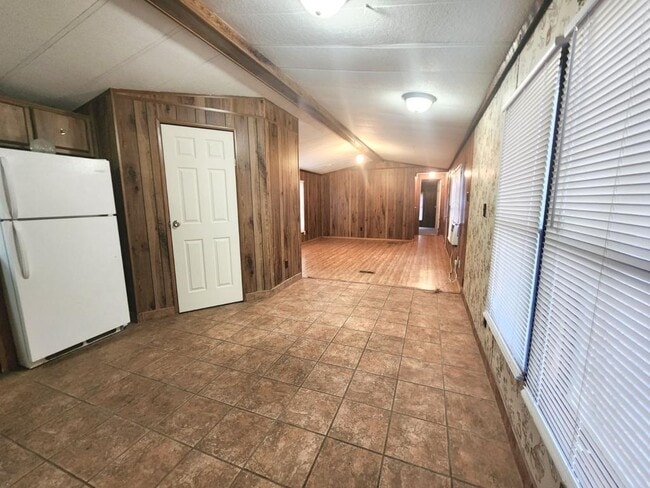 Photo - 8405 N U.s. 287